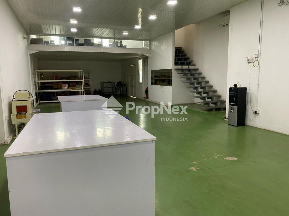 Ruang Usaha Siap Pakai Ex Pabrik Tangerang Selatan